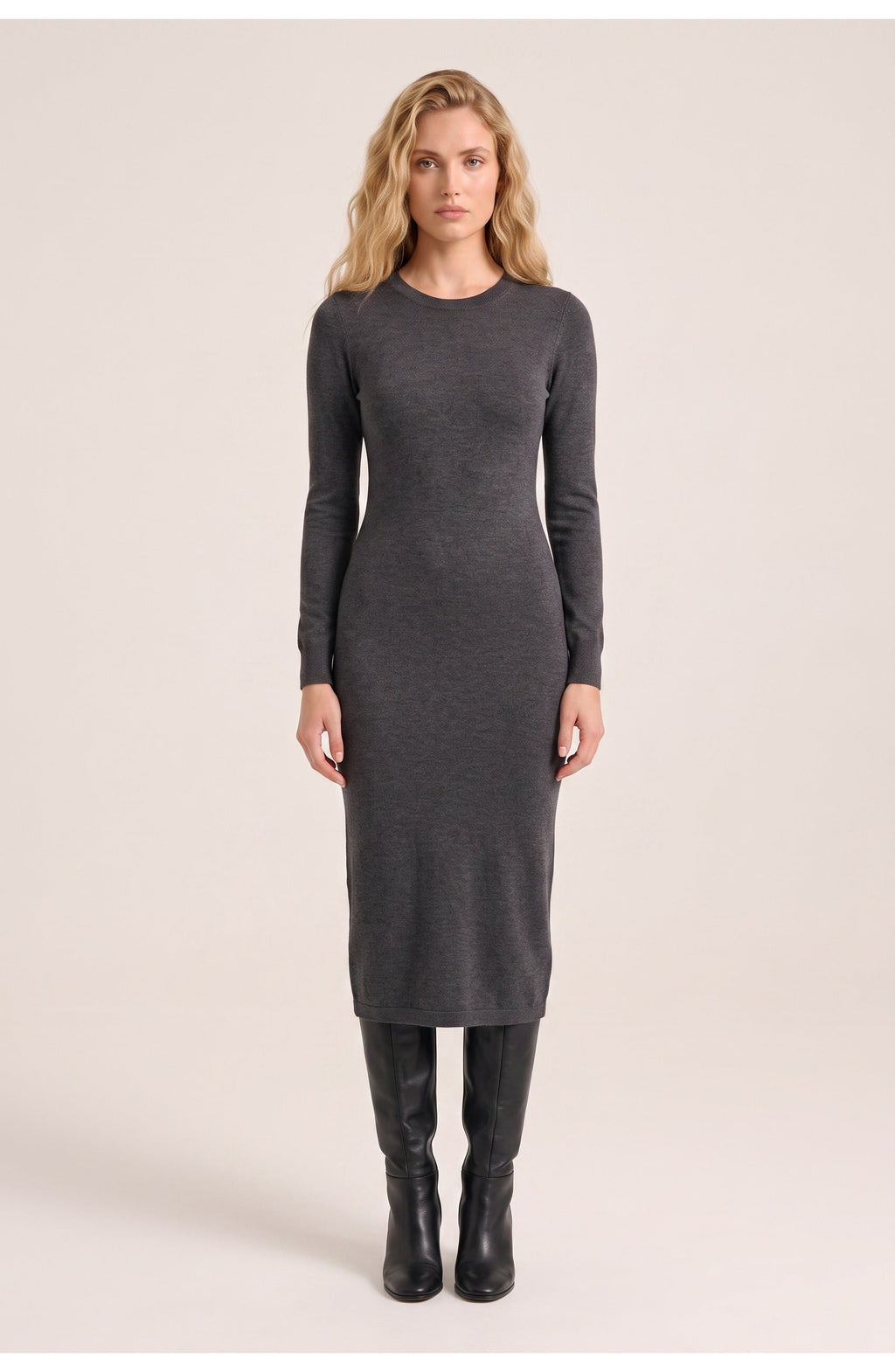 Women's Knitted Midi Dress | Crew Neck | Fitted